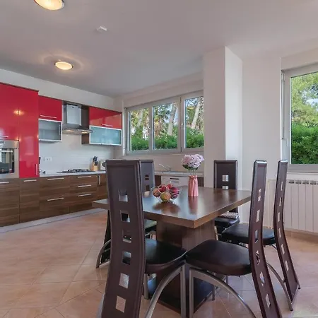 Two-bedroom In Appartement